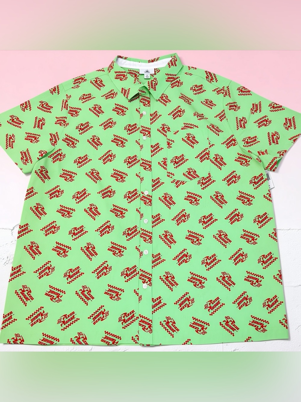 Men's Disney Pixar’s Toy Story Pizza Planet Cotton Short Sleeve Shirt NWT!